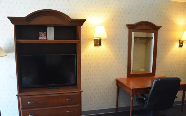 Travelodge by Wyndham Milwaukee
