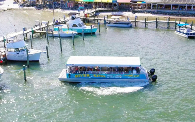Capt Hiram's Resort