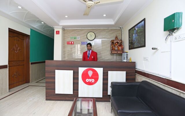 OYO 7619 Hotel VRS