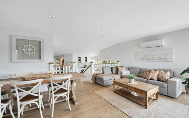 Peninsula Retreat