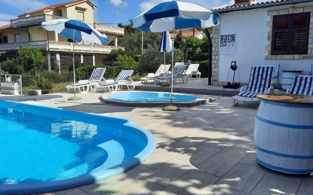 Apartment Ankica - pool & garden A1 Kampor, Island Rab