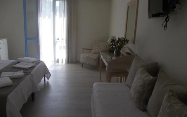 Alkyoni Beach Hotel