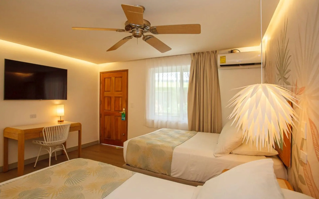 Cocoplum Beach Hotel