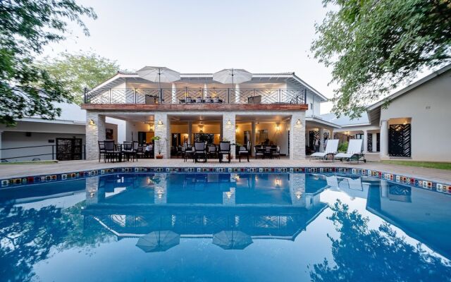 Nkosi Guest Lodge