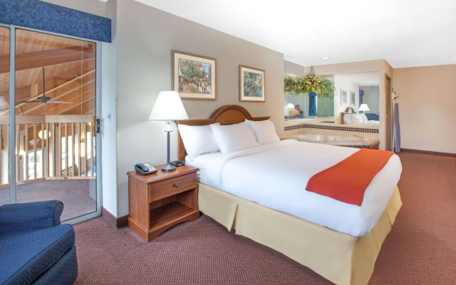 Baymont by Wyndham Howell/Brighton