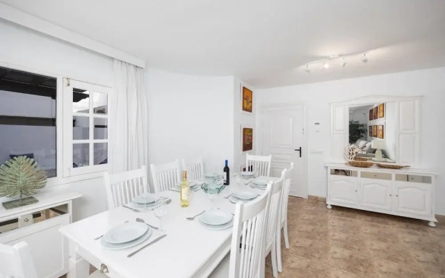 Villa Dulce in Tias With 4 Bedrooms and 2 Bathrooms