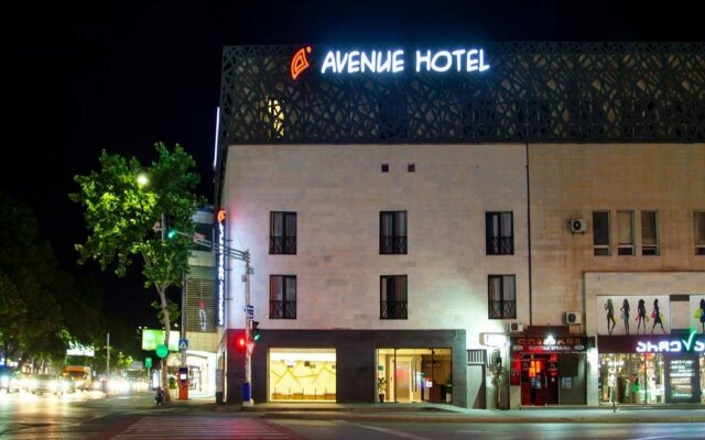 Avenue Hotel