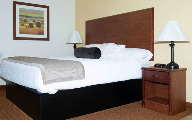 Rodeway Inn & Suites Hoisington