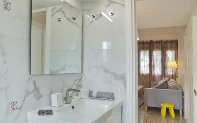 Athina in Chalandri With 2 Bedrooms and 1 Bathrooms