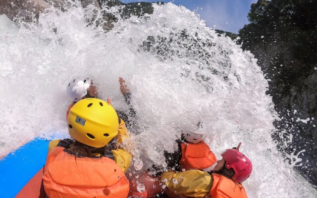 Guesthouse Momonga Village - Hostel