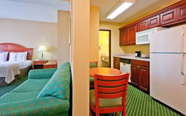Holiday Inn Hotel & Suites Hattiesburg-University