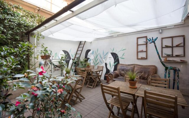 Tomato Backpackers Hotel