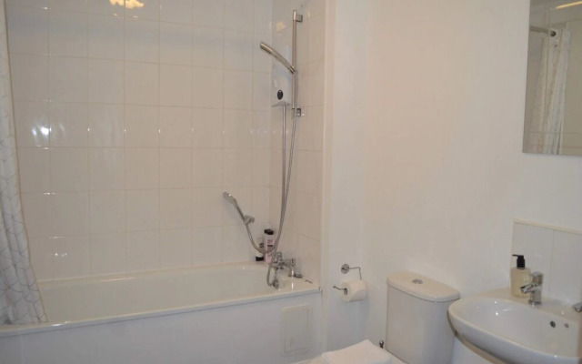 Central 3 Bedroom Flat