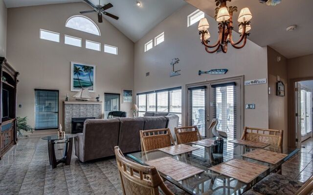 The Pelican by RedAwning