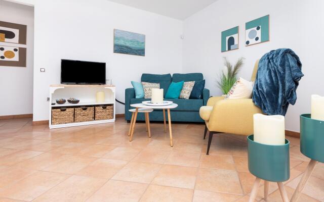 Home2Book Charming Casa Tara