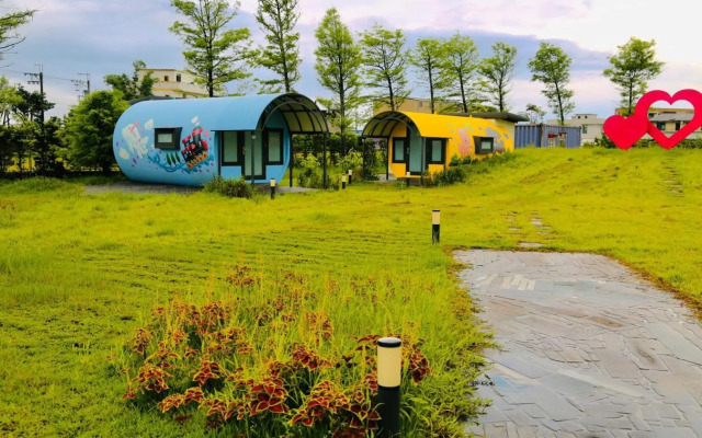 Qian Qian Riverside B&B