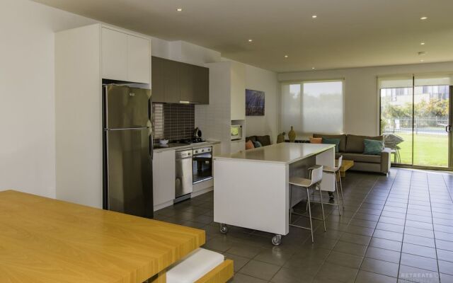 Poolside 3 Bedroom Condo