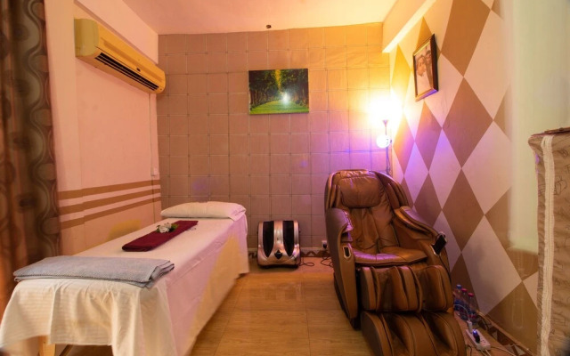 Glamossay Hotel