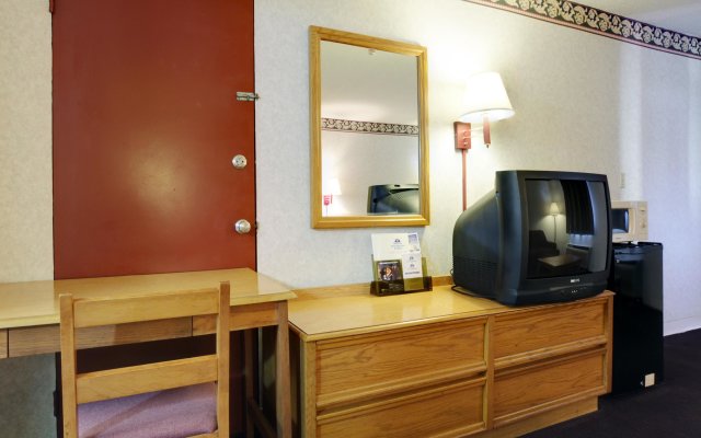 Americas Best Value Inn & Suites Macon at Eisenhower Pkwy