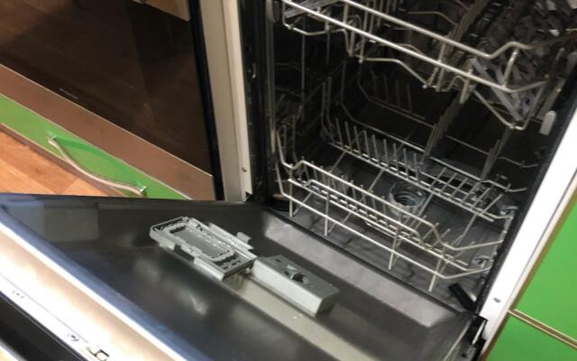 Уютное место на улице Тугарова