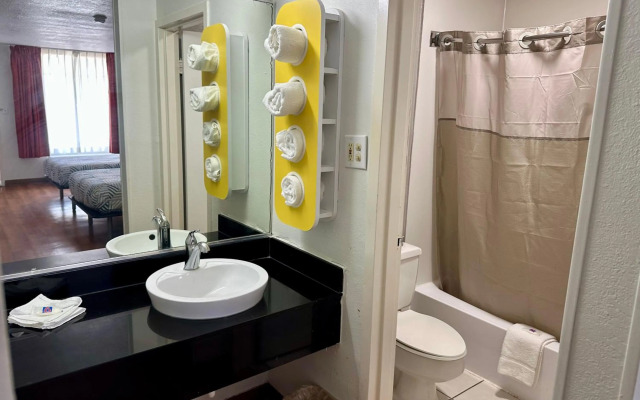 Motel 6 West Monroe, LA