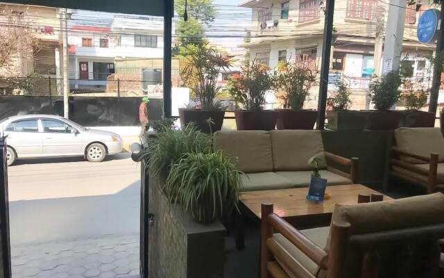 Sun Apartment & Guest House