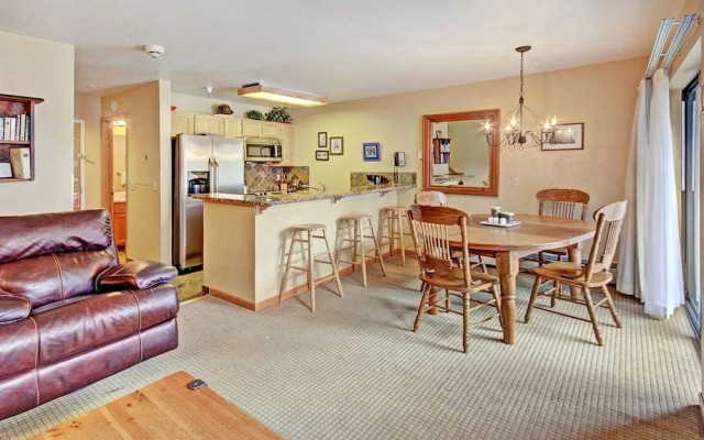 River Mtn Lodge W319