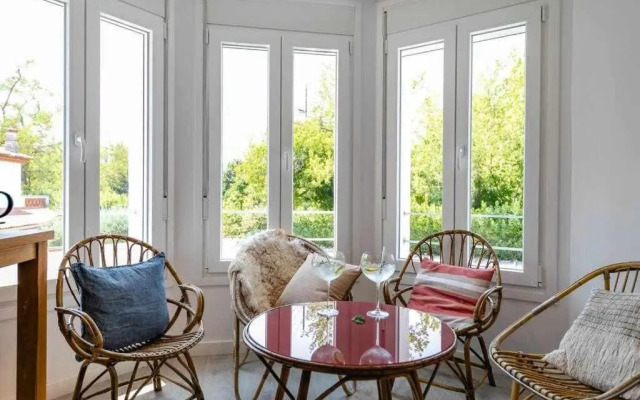 Newly renovated room w Pool y BikeParking