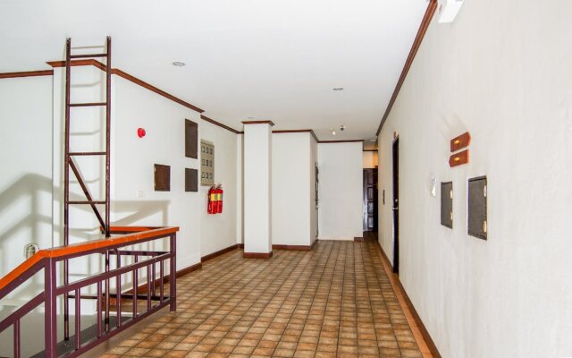Chusri Hotel