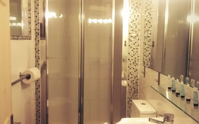 Tourian Lounge Hotel