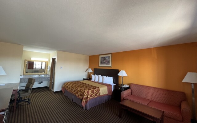 Scottish Inns & Suites Eau Claire