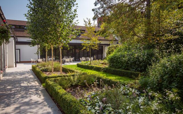 Crowne Plaza Gerrards Cross by IHG