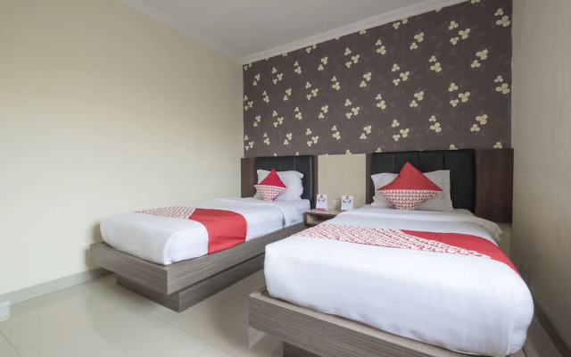 OYO 308 Grand Pacifik Hotel