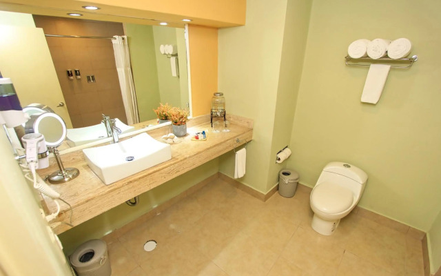 Binniguenda Huatulco & Beach Club
