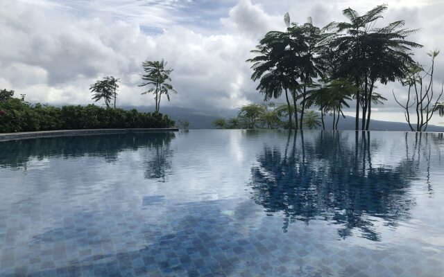 Amartahills Hotel & Resort