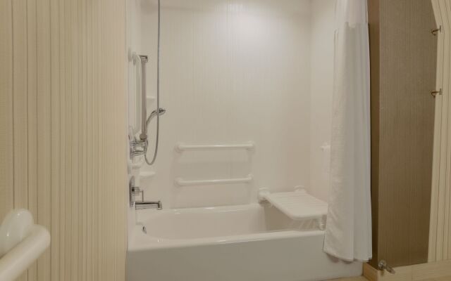 Courtyard by Marriott Dallas Midlothian-Midlothian Conf Ctr