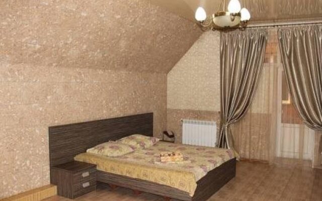 Alexandr House