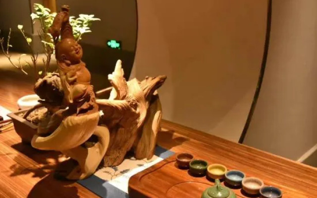 Baihe Hotel (Zhengzhou Futa East Subway Station Branch)