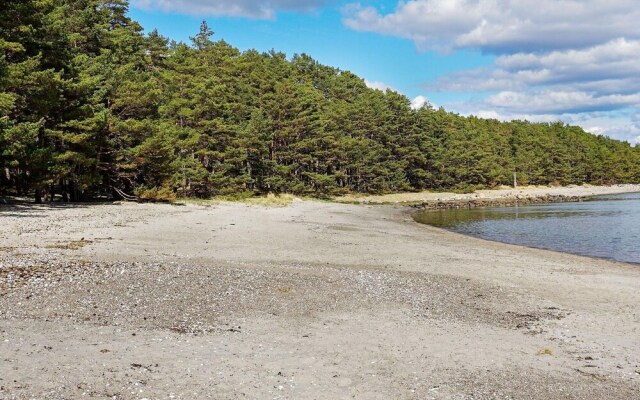 6 Person Holiday Home in Strömstad