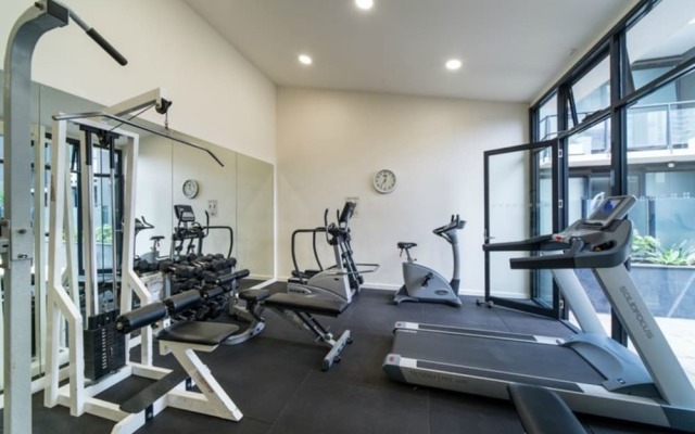 ReadySet Apartments on Kavanagh