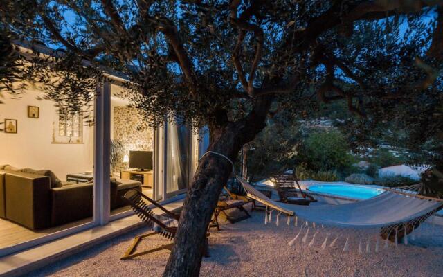 Holiday Home Zlatni San