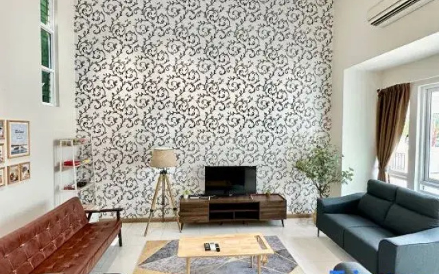 Karpal Singh Drive Seaside Georgetown 4BR-15pax by 3C