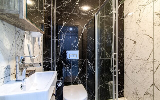 Modern Flat Close to Osmanbey Metro Station