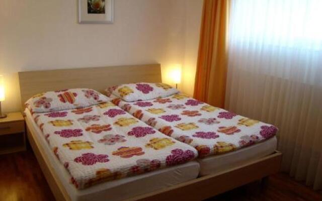 Andreas Home Hostel  Apartments