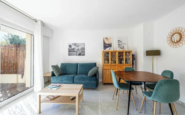 Charming Apartment With Large Terrace