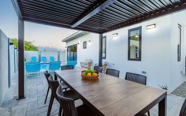 La Perla 2br2ba Home w Private Pool Patio BBQ