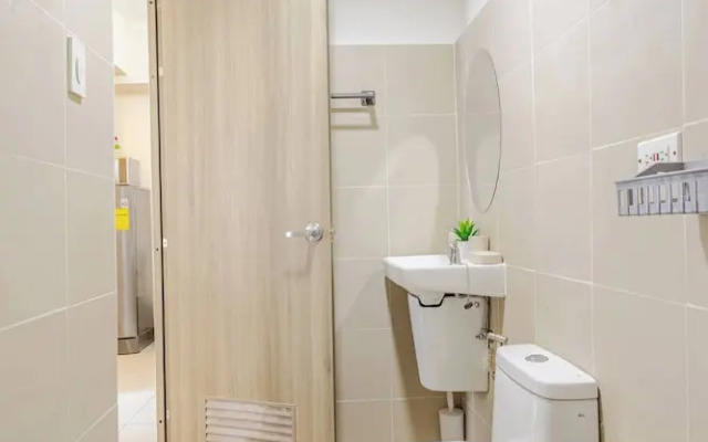Luxurious Bayview 2BR Near MOA Picc CCP Free Wifi