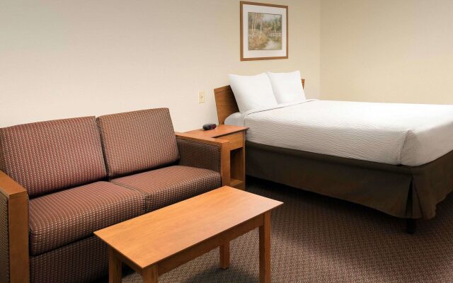 WoodSpring Suites Midland