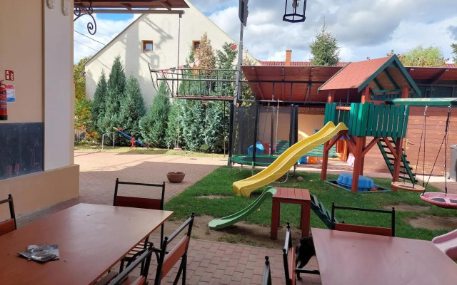 Gyulai Meseház Apartman