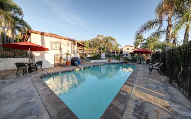 The Green Room Hotel